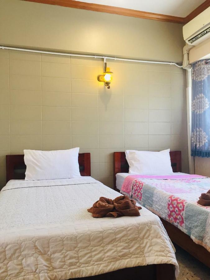 Nett Hotel Lop Buri Exterior foto